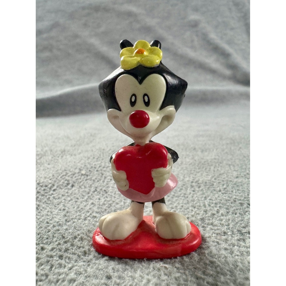 Vintage 1997 Animaniacs Dot Warner PVC Figure Elmer's Warner Bros Heart Toy 2.5"
